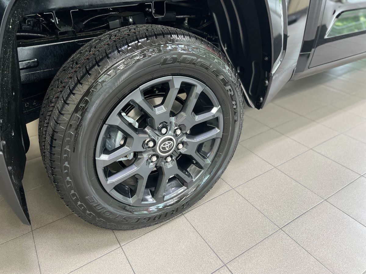 2022 Tundra Platinum Photo Gallery in Black 3 2022 Tundra Platinum Photo Gallery in Black 3